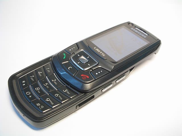 Image of Samsung Z400