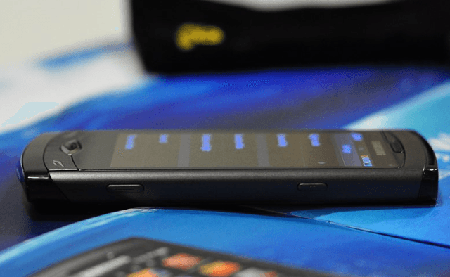 Image of Samsung S8500 Wave